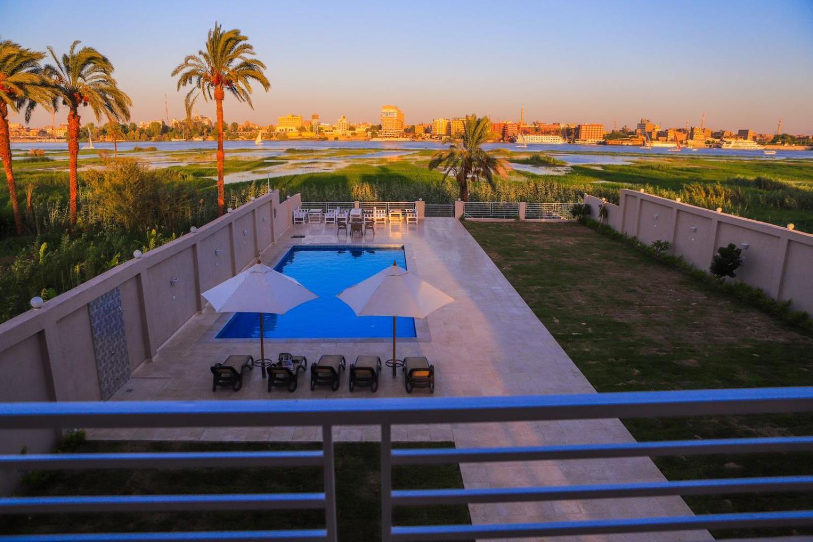 Royal Nile Villa - Pool View Apartment 1 Luxor Exteriör bild